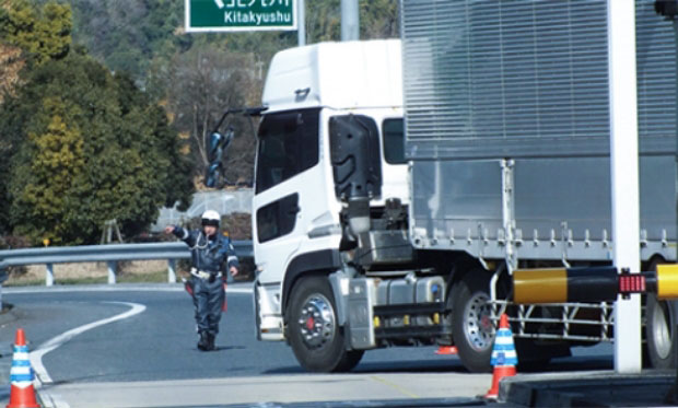 安全、確実、速やかに車両を誘導